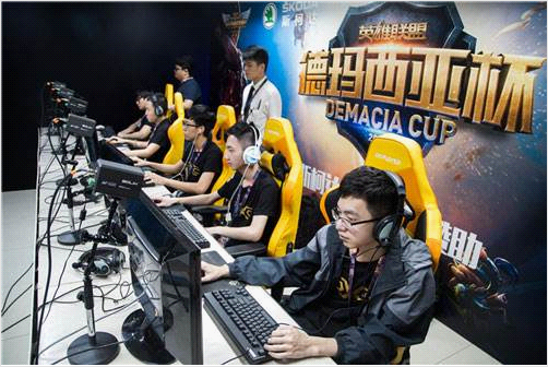 阵容的同时 阵容的同时